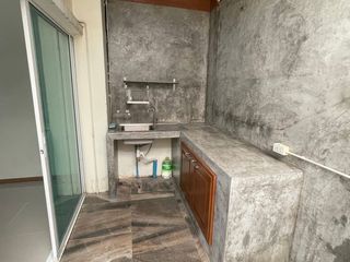 出售 4 卧室 联排别墅 在 Suan Luang, 曼谷