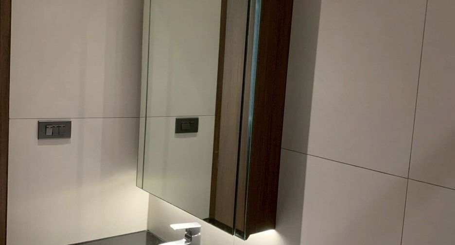 For rent 3 bedrooms apartment in Khlong Toei, Bangkok