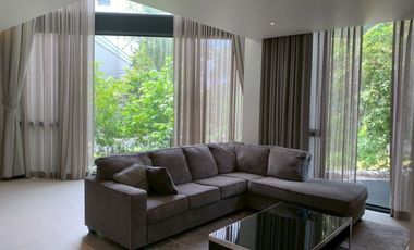 For rent 3 bedrooms apartment in Khlong Toei, Bangkok