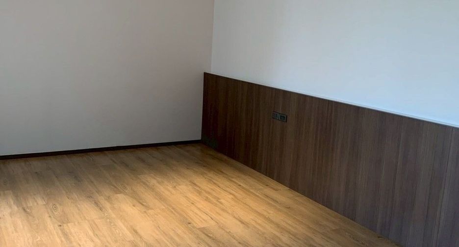 For rent 3 bedrooms apartment in Khlong Toei, Bangkok