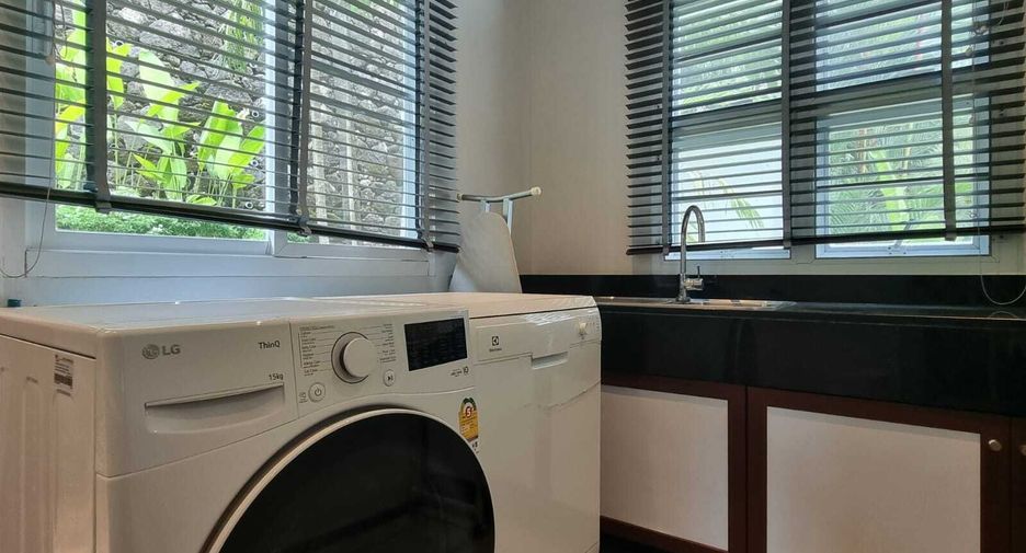 For sale and for rent 3 bedrooms villa in Mueang Phuket, Phuket