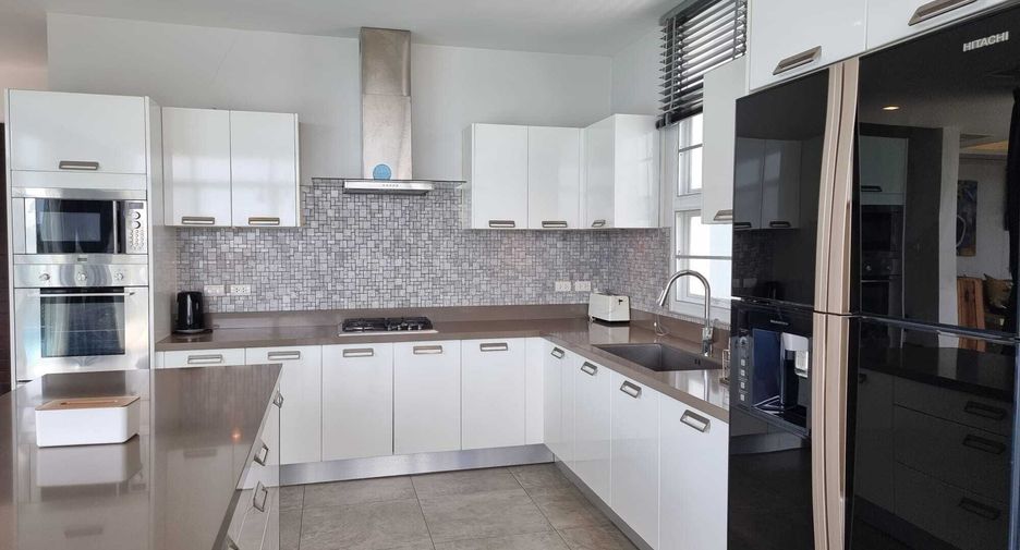 For sale and for rent 3 bedrooms villa in Mueang Phuket, Phuket