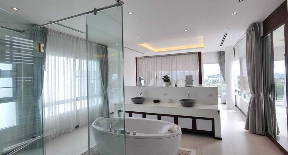 For sale and for rent 3 bedrooms villa in Mueang Phuket, Phuket