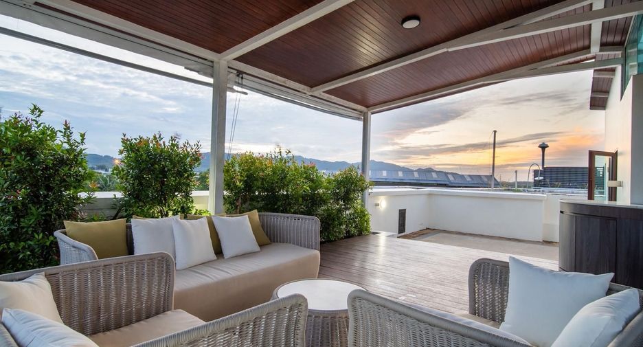 For sale 4 bedrooms condo in Mueang Phuket, Phuket