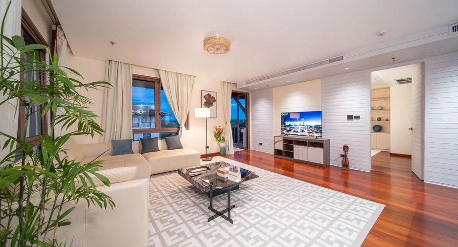 For sale 4 bedrooms condo in Mueang Phuket, Phuket