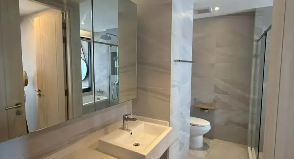 For sale 1 bed condo in Si Racha, Chonburi