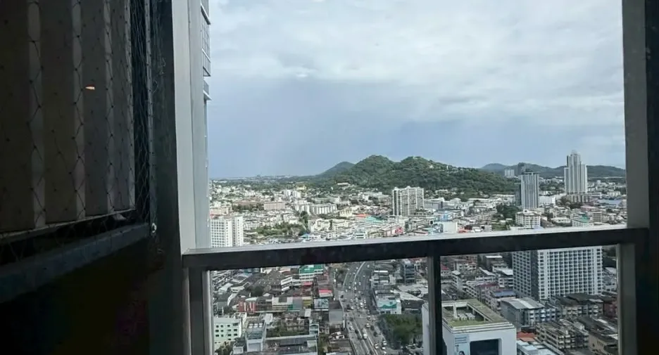 For sale 1 bed condo in Si Racha, Chonburi