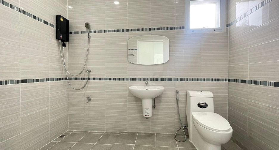 For sale 2 bedrooms townhouse in San Kamphaeng, Chiang Mai