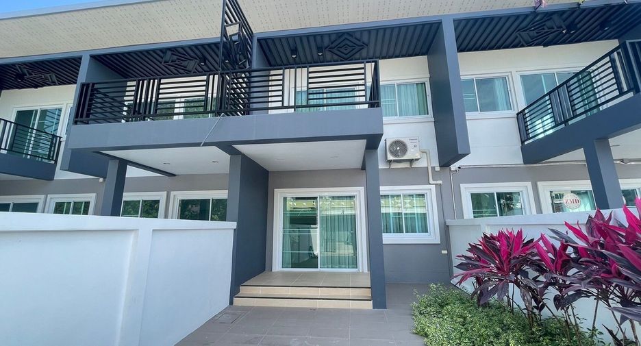For sale 2 bedrooms townhouse in San Kamphaeng, Chiang Mai