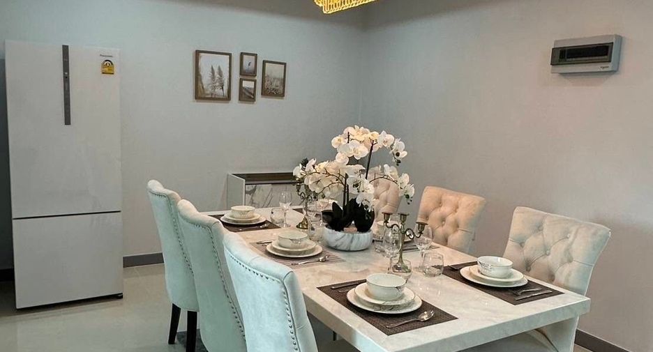 For sale 2 bedrooms townhouse in San Kamphaeng, Chiang Mai