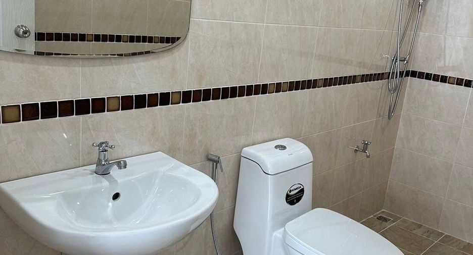 For sale 2 bedrooms townhouse in San Kamphaeng, Chiang Mai