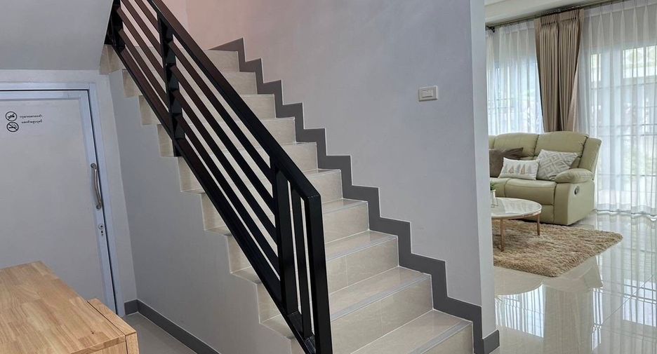 For sale 2 bedrooms townhouse in San Kamphaeng, Chiang Mai