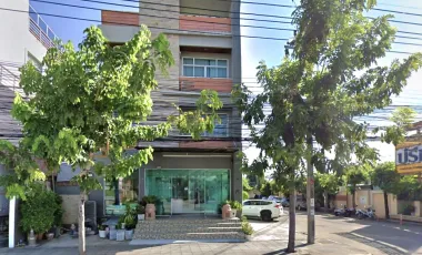 For sale and for rent office in Saphan Sung, Bangkok