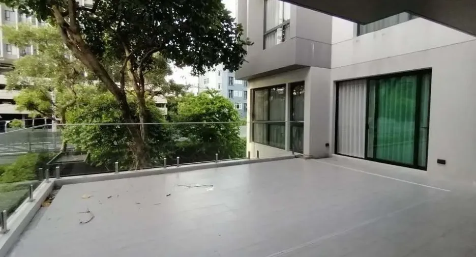 For rent 4 bedrooms house in Watthana, Bangkok