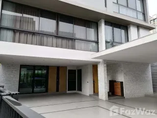 ให้เช่า 4 ห้องนอน บ้านเดี่ยว ใน วัฒนา, กรุงเทพฯ