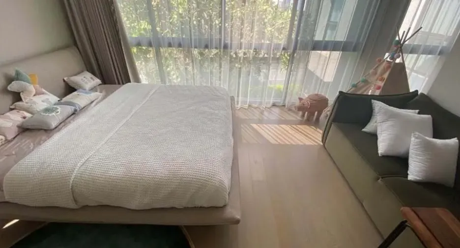 For rent 4 bedrooms house in Watthana, Bangkok