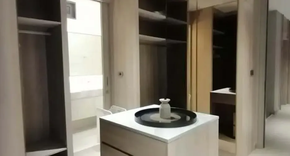 For rent 4 bedrooms house in Watthana, Bangkok