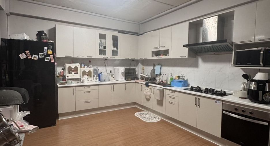For sale office in Bang Khae, Bangkok