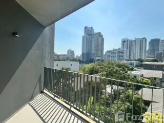 For rent 3 bedrooms apartment in Khlong Toei, Bangkok
