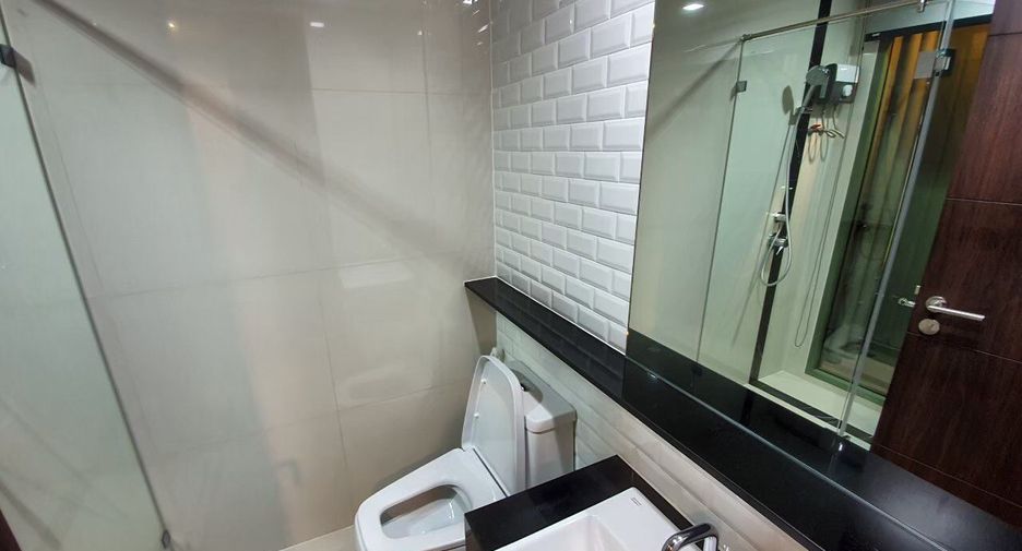 Condo en alquiler de 1 habitaciones en Pathum Wan, Bangkok