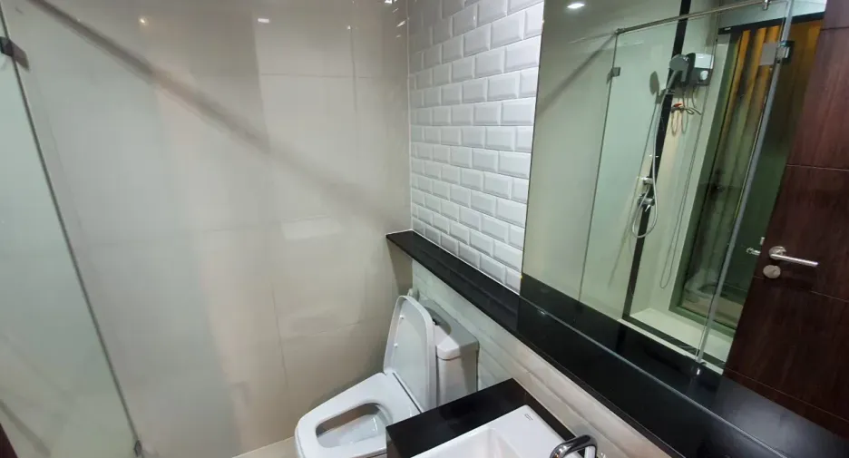 À louer 1 chambre condo à Pathum Wan, Bangkok