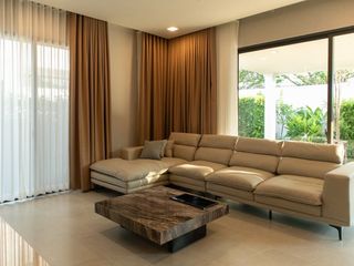 出租 4 卧室 独立屋 在 Bang Phli, Samut Prakan