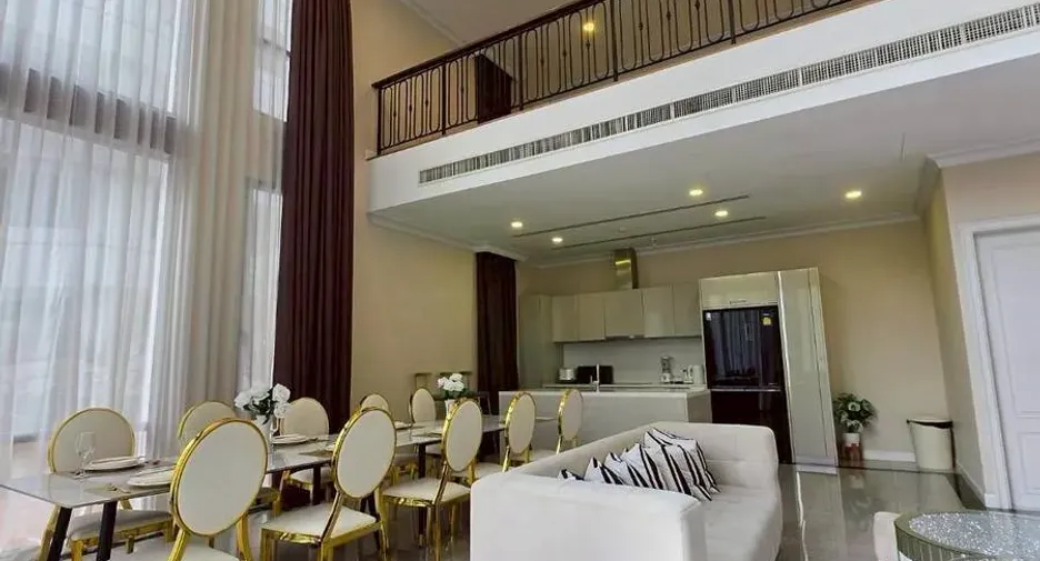 Condo en venta y en alquiler de 4 habitaciones en Watthana, Bangkok
