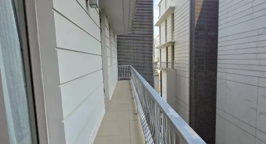 Condo en venta y en alquiler de 4 habitaciones en Watthana, Bangkok