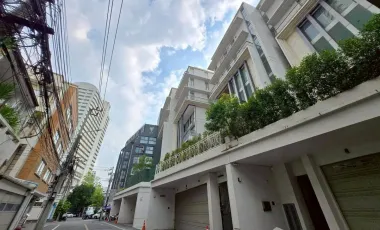 出售 和 出租 4 卧室 公寓 在 Watthana, 曼谷
