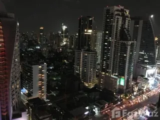 À louer 2 chambres condo à Khlong Toei, Bangkok