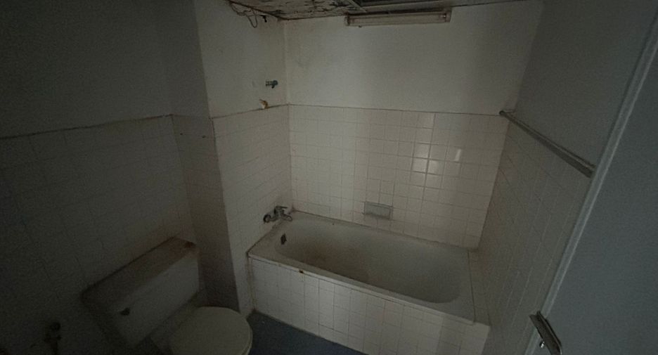 For sale and for rent 2 bedrooms condo in Khlong Toei, Bangkok
