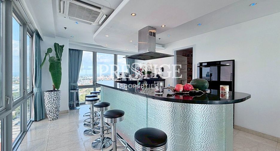 For sale 3 bedrooms condo in Bang Lamung, Chonburi