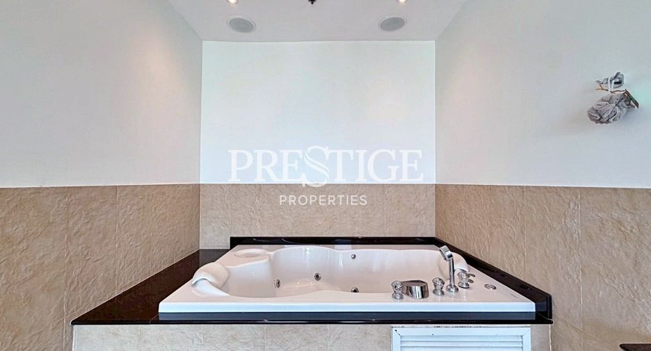 For sale 3 bedrooms condo in Bang Lamung, Chonburi