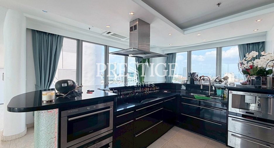 For sale 3 bedrooms condo in Bang Lamung, Chonburi