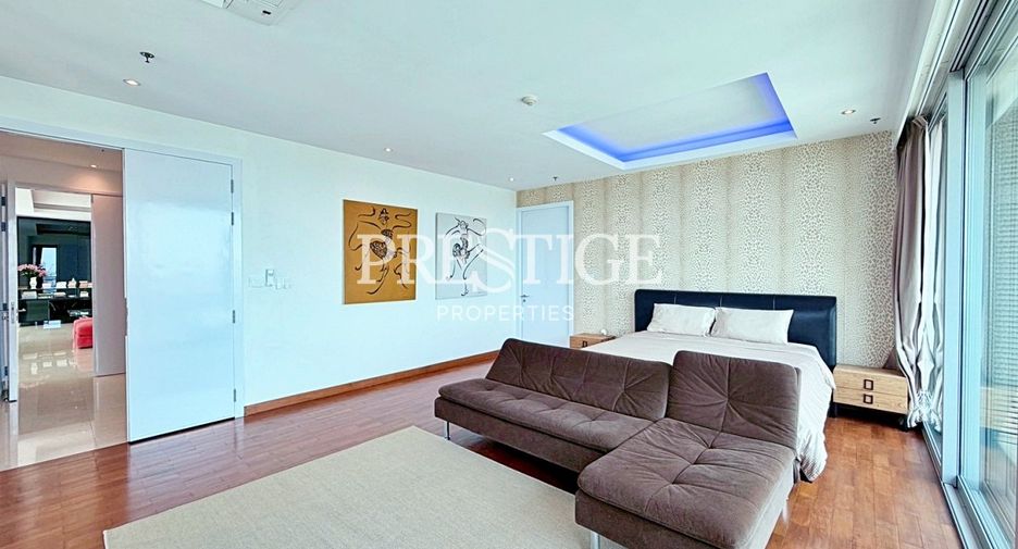 For sale 3 bedrooms condo in Bang Lamung, Chonburi