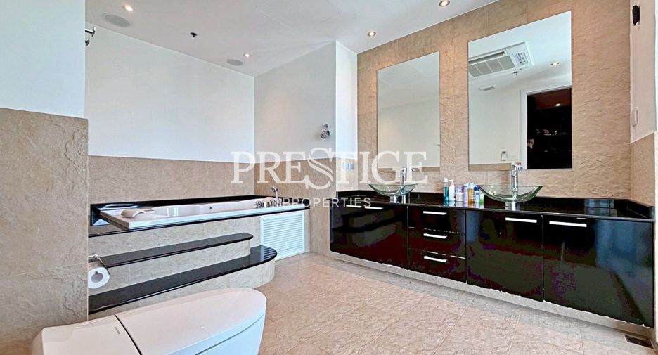 For sale 3 bedrooms condo in Bang Lamung, Chonburi