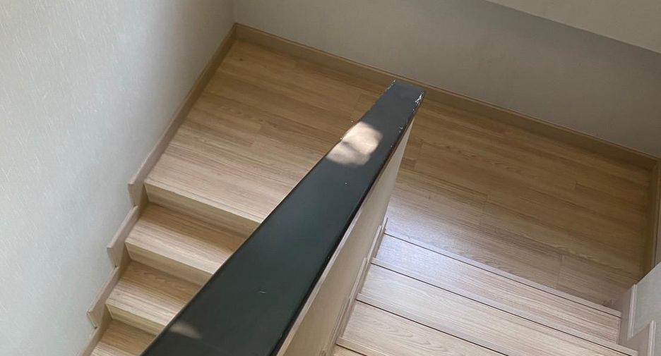 Haus zum Kauf und zur Miete mit 3 Zimmer in Watthana, Bangkok
