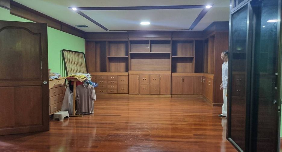 出售 4 卧室 办公室 在 Nuea Khlong, Krabi