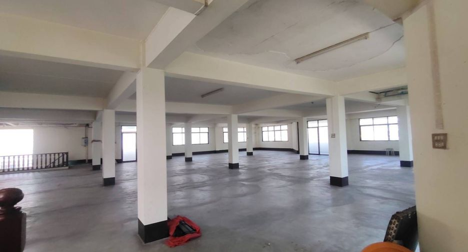 出售 4 卧室 办公室 在 Nuea Khlong, Krabi