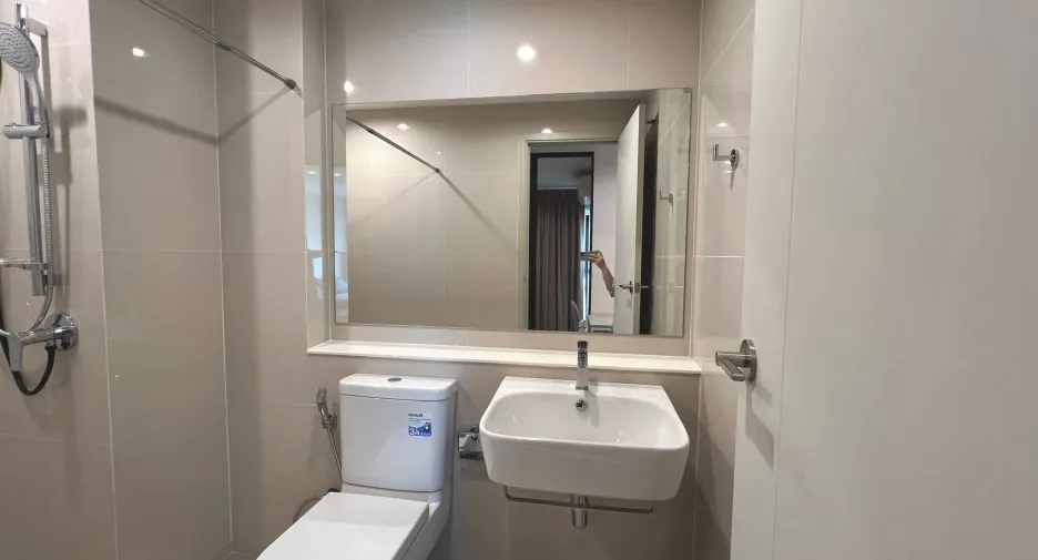For rent 2 bedrooms condo in Mueang Samut Prakan, Samut Prakan