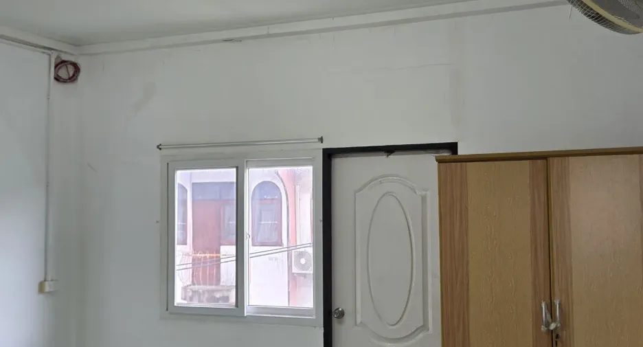 Reihenhaus zur Miete mit 4 Zimmer in Bueng Kum, Bangkok