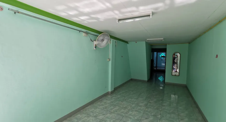 Reihenhaus zur Miete mit 4 Zimmer in Bueng Kum, Bangkok