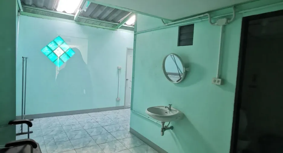 Reihenhaus zur Miete mit 4 Zimmer in Bueng Kum, Bangkok