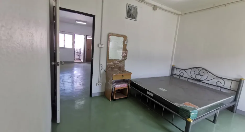 Reihenhaus zur Miete mit 4 Zimmer in Bueng Kum, Bangkok