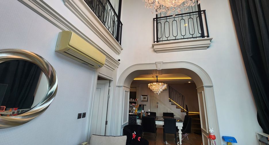 For rent 3 bedrooms condo in Pathum Wan, Bangkok