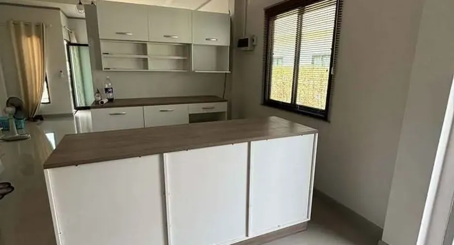 Casa en alquiler de 3 habitaciones en Cha Am, Phetchaburi