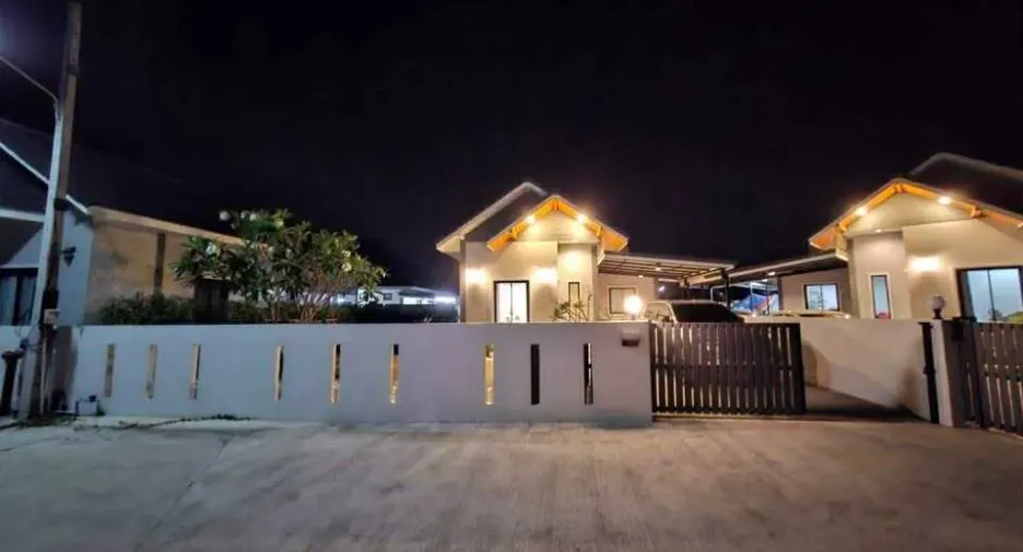 Casa en alquiler de 3 habitaciones en Cha Am, Phetchaburi