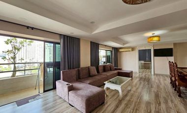 For rent 4 bedrooms condo in Khlong Toei, Bangkok