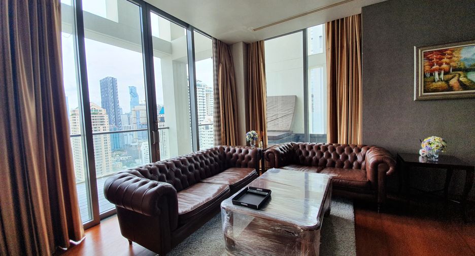 Condo en alquiler y en venta de 3 habitaciones en Sathon, Bangkok