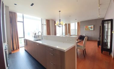 Condo en alquiler y en venta de 3 habitaciones en Sathon, Bangkok